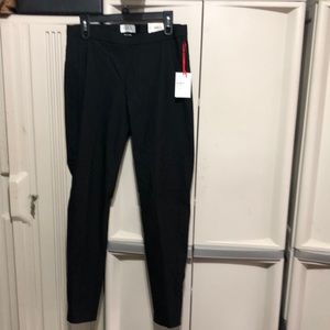 Brand new Elle skinny mid rise pants